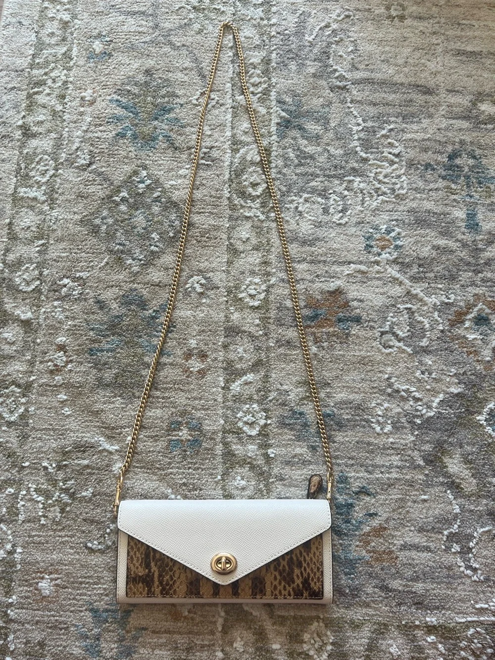 Coach Envelope Wallet on Chain - Picture 11 of 12